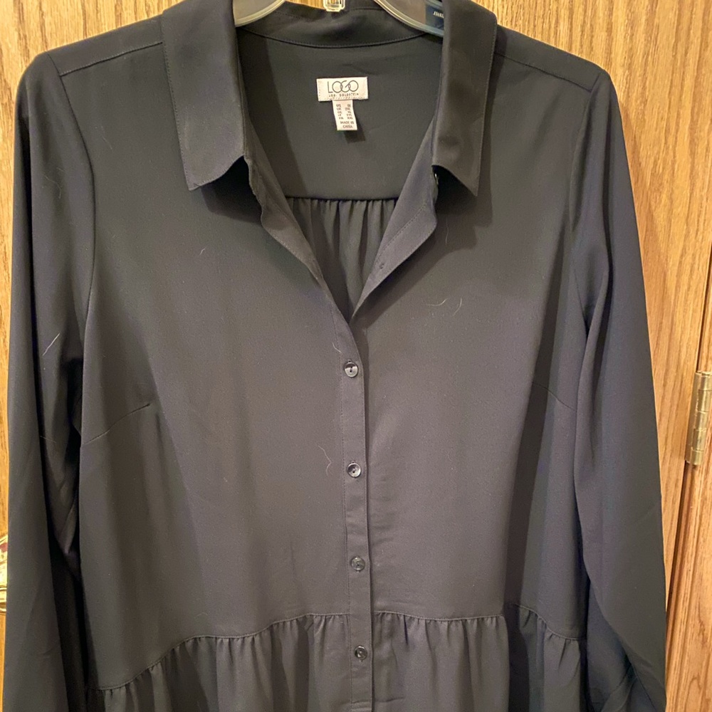 LOGO By Lori Goldstein NWOT Black Long-sleeved Blouse with ruffle bottom